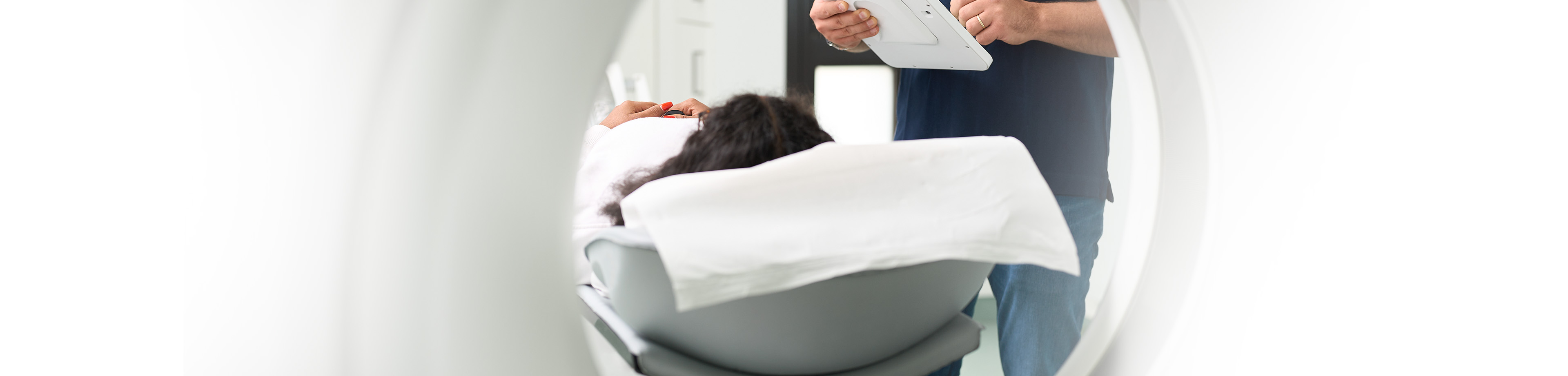 Radiologische Diagnostik, MRT (Magnetresonanztomographie) | Röntgenaufnahmen | Praxis für Radiologie & Nuklearmedizin